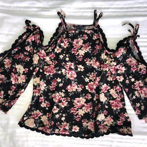 American Eagle cold shoulder top